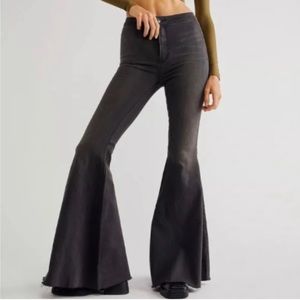 Free People Just Float On Flare Jeans in Washed Black Sz 25